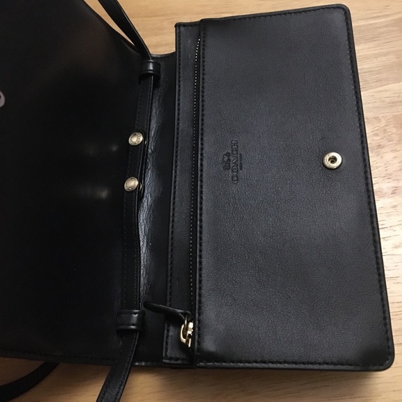 BNWT Coach Black Leather Wallet on Chain Purse - Picture 5 of 8